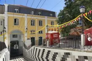 Serviced - Ascensor Da Bica Лісабон