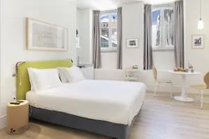 Serviced - Ascensor Da Bica Hotel Lisbon