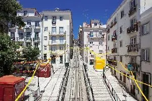 Szálloda Serviced - Ascensor Da Bica 5*