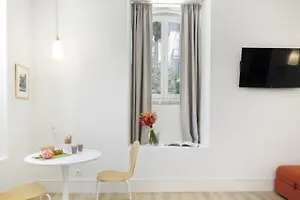 Serviced - Ascensor Da Bica Hotel Lisboa